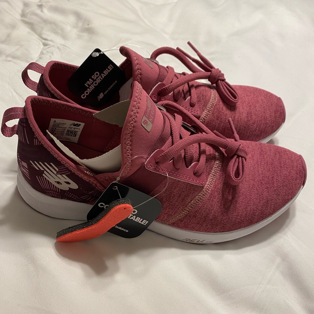 NWT New Balance Womens FuelCore Nergize V1 sneaker